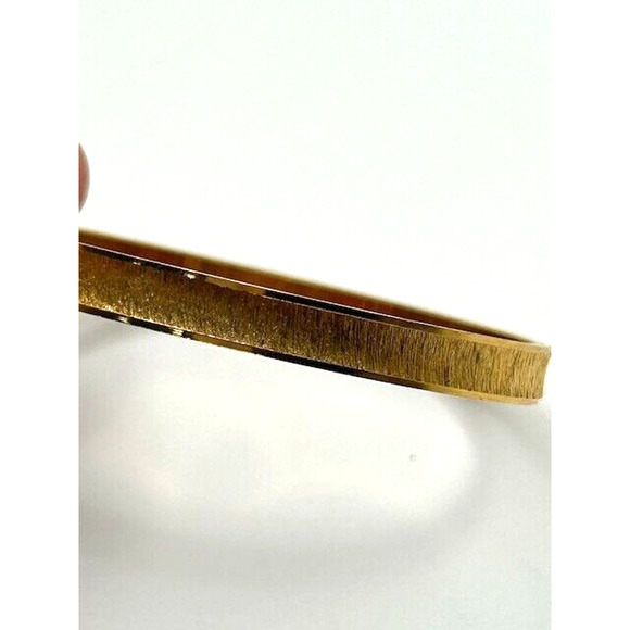 Vintage Trifari Crown Gold Tone Etched Bangle Bracelet Laser Cut - Picture 5 of 5
